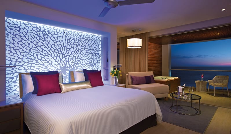 Breathless Riviera Cancun Resort & Spa-Xhale Club Junior Suite Ocean Front 2_11473
